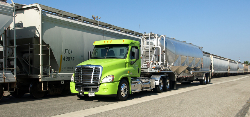 Plastic Express warehouse and transloading operations